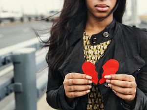 Curcol: Tips Datang Ke Nikahan Mantan Curcol: Tips Datang Ke Nikahan Mantan