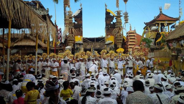 Potret Upacara Suci di Bali yang Digelar 30 Tahun Sekali
