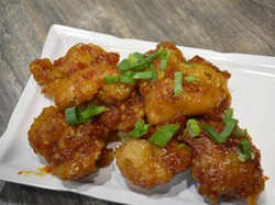 Sams Wok: Gurihnya General Tso Chicken dengan Bumbu Asia Gaya Amerika