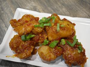 Sams Wok: Gurihnya General Tso Chicken dengan Bumbu Asia Gaya Amerika Sams Wok: Gurihnya General Tso Chicken dengan Bumbu Asia Gaya Amerika