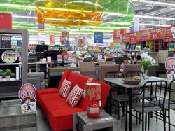 Furnitur Mulai Hingga Meja Makan di Transmart Carrefour