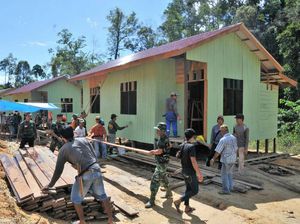 Proyek Pemekaran, TNI Bangun 17 Rumah di Kalimantan Timur Proyek Pemekaran, TNI Bangun 17 Rumah di Kalimantan Timur