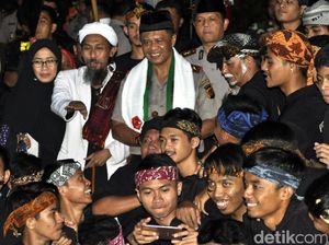Kunjungi Ponpes Al Fath, Kapolda Jabar Terpukau Silat Maung Bodas