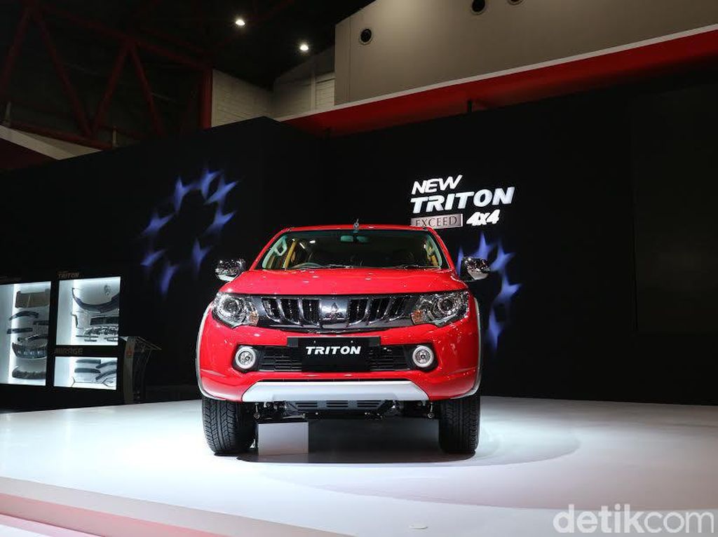 Pikap Double Cabin Mitsubishi Triton Laris Berkat Fuso? Pikap Double Cabin Mitsubishi Triton Laris Berkat Fuso?
