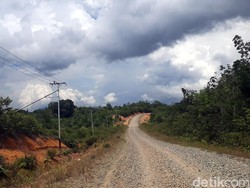 359 Km Jalan Paralel Perbatasan di Kalbar Bakal Beraspal di 2019