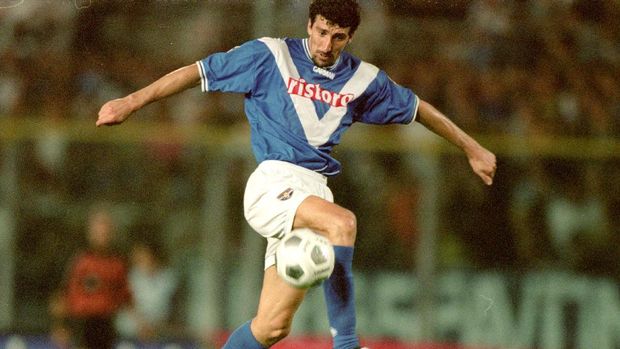 Dario Hubner, Raja Gol yang Gemar Merokok