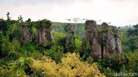Foto-Foto Kembaran Stonehenge dari Bondowoso