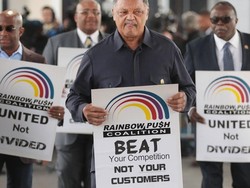 Pilih Tetap Terbang atau Serahkan Kursi dan Dapat Rp 133 Juta?