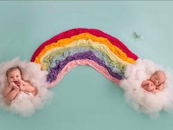 Makna Mendalam di Balik Foto 2 Bayi Laki-laki Menggemaskan