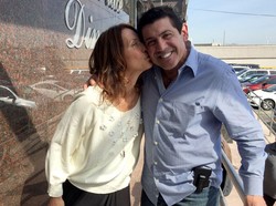 Viral, Kisah Sahabat Pena yang Akhirnya Bertemu Setelah 42 Tahun Surat-suratan