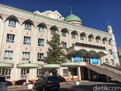 Mendengar Azan di Negeri Komunis