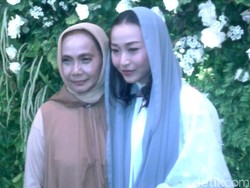 Rinni Wulandari Gelar Pengajian Sebelum Menikah