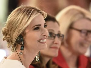Pesan Tersembunyi Ivanka Trump Saat Pakai Anting Beda Kiri dan Kanan