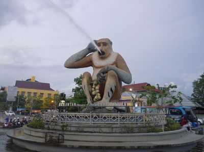 Nih, Patung Bekantan Raksasa Ikon Banjarmasin