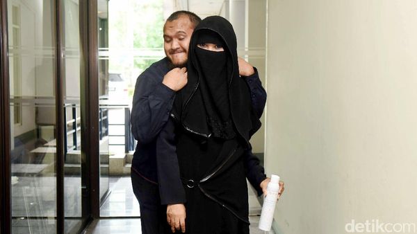 Mesranya Caisar dan Indadari