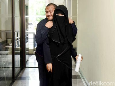 Mesranya Caisar dan Indadari