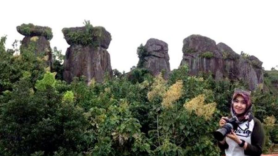 Entah siapa yang menyusun batu tersebut, apakah alami ataukah buatan. Traveler yang berkunjung ke sini, bisa lho foto-foto dengan latar belakang Betoh Soon  (Narulita/detikTravel)