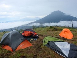 Seperti Apa Serunya Mendaki Sindoro Via Alang-alang Sewu?