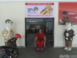 Keterbatasan Tak Halangi Adyos untuk Berprestasi