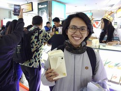 Advan G1 Diserbu Antrean Panjang di Tiga Kota