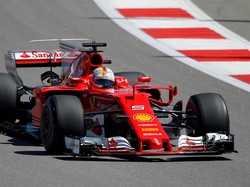 Pole Milik Vettel, Ferrari Start 1-2