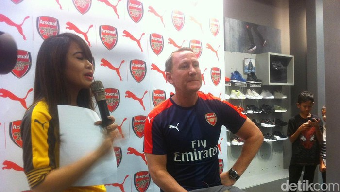Ray Parlour yang Buta soal Sepakbola Indonesia