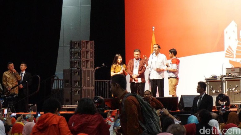 Ada TKI Mengadu Soal KTKLN, Jokowi Langsung Panggil Nusron Ada TKI Mengadu Soal KTKLN, Jokowi Langsung Panggil Nusron
