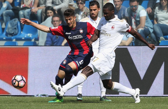 Milan Imbang di Markas Crotone