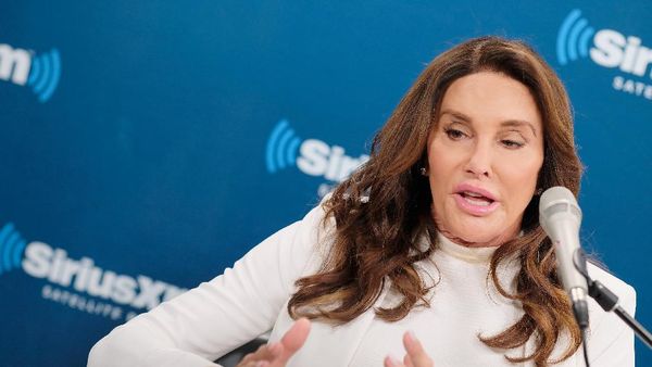 Penampilan Caitlyn Jenner Usai Total Buang Kelamin Prianya