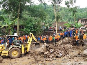Alat Berat Diturunkan untuk Cari Korban Banjir Bandang Magelang