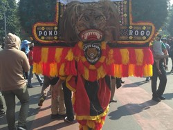 Marching Band dan Reog Meriahkan Hari Buruh 2017