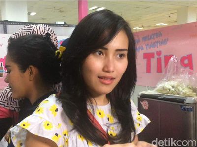 Santainya Ayu Ting Ting Setahun Diserang Barbuk Amsterdam