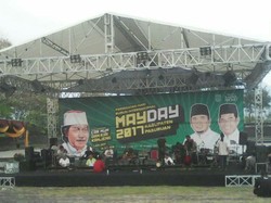 May Day, Buruh Kabupaten Pasuruan Diajak Ngaji Bareng Cak Nun