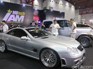 Aneka Mobil Modifikasi Nyentrik Hiasi IIMS