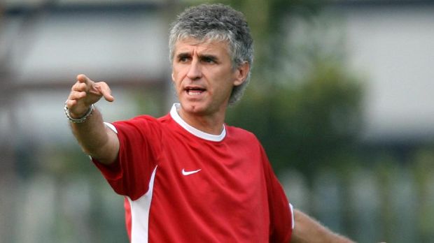 Ivan Kolev harus membangun tim Persija dari awal.