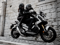 Dari Eropa, Skuter Petualang Ini Merambah Asia