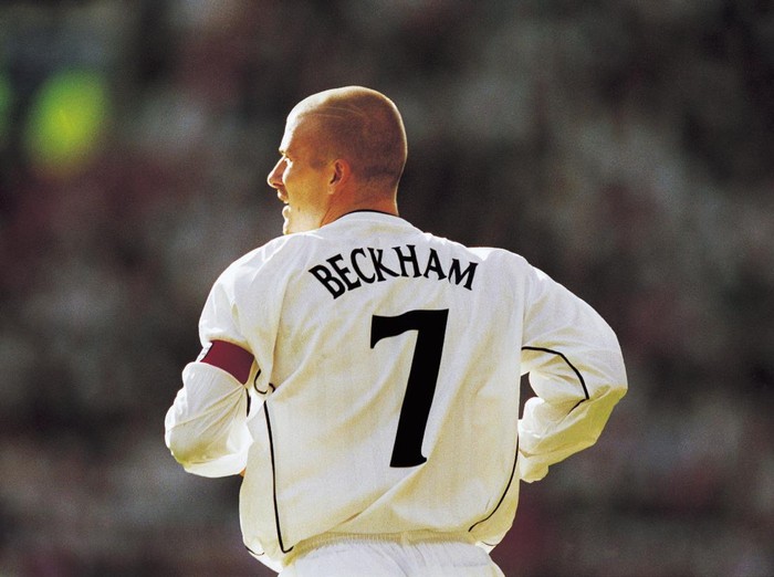 6 Oct 2001: David Beckham of England during the World Cup Group 9 Qualifier between England and Greece at Old Trafford in Manchester, England. England sealed qualification after the game ended 2-2. \ Mandatory Credit: Ben Radford /Allsport