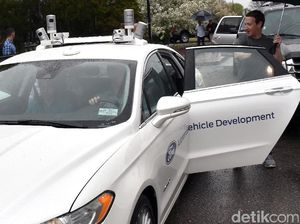 6 Orang Terkaya di Dunia Pilih Mobil yang Biasa Saja dan Tua