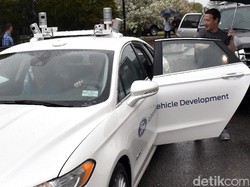 6 Orang Terkaya di Dunia Pilih Mobil yang Biasa Saja dan Tua