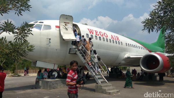 Bukan Pesawat Nyasar di Lamongan