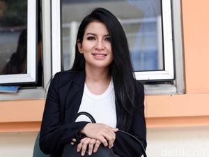 Five Vi Terjun dan Gagal Nyaleg, Hotman Nyinyir Abis! Five Vi Terjun dan Gagal Nyaleg, Hotman Nyinyir Abis!