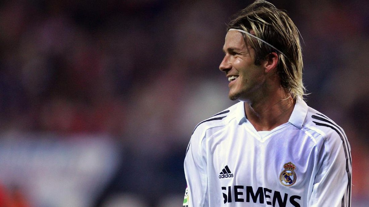 Dari David Beckham sampai Neymar, para pemain yang pernah diperebutkan Real Madrid dan Barcelona di bursa transfer (Foto: Getty Images/Denis Doyle)