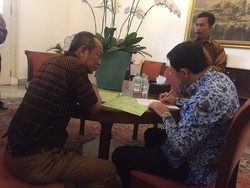 Saat Ahok Terima Aduan Warga di Ruang Tamu Balai Kota