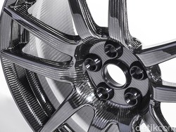 Wow, Pelek Mobil Kelas Wahid, Seharga LCGC