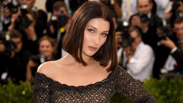 Bella Hadid Bikin Hati Makin Cerah