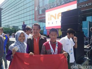 Kado Manis di Hardiknas, Pelajar Lamongan Raih Perak di Rumania