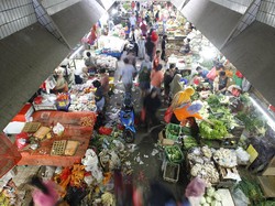 Bingkai Hiruk Pikuk Pasar Tradisional