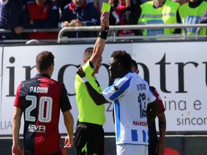 Muntari Dibela PBB Usai Dikartu Kuning Wasit