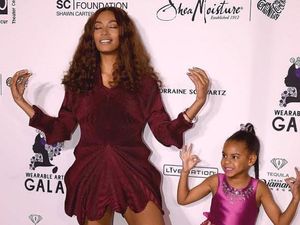 Putri Beyonce Kembali Pakai Baju Desainer Indonesia Mischka Aoki Putri Beyonce Kembali Pakai Baju Desainer Indonesia Mischka Aoki