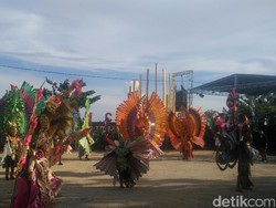 Festival Pesona Pantai Pohon Cinta 2017 Resmi Dibuka, Meriah!